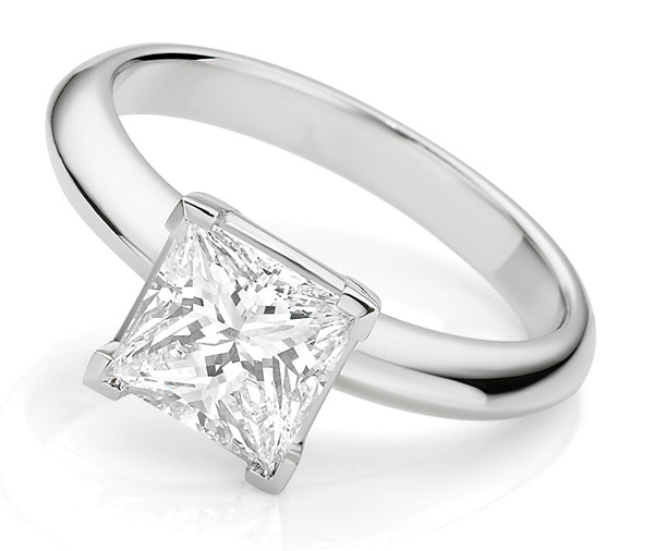 BRILLIANT PRINCESS – Princess cut solitaire diamond engagement ring