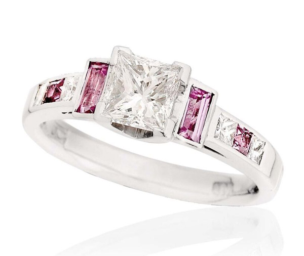 CANDY CANE – Princess cut diamond and pink sapphire engagement ring