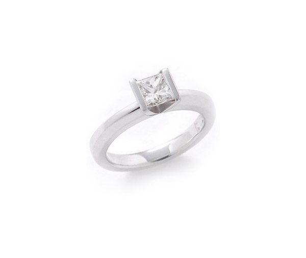 EDWINA – Priness cut diamond solitaire engagement ring