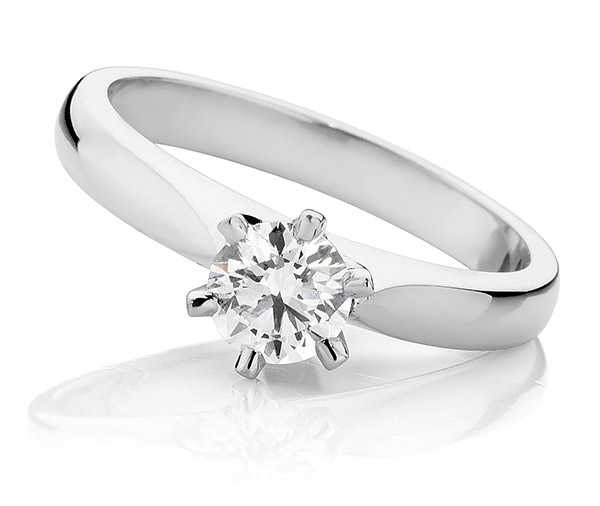 EMMA – Hand pierced round diamond solitaire engagement ring