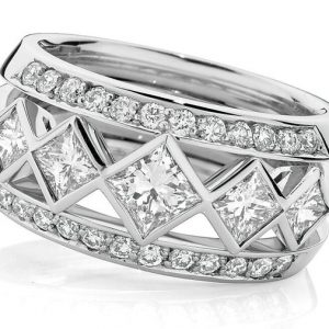 Iconic Princess diamond dress ring