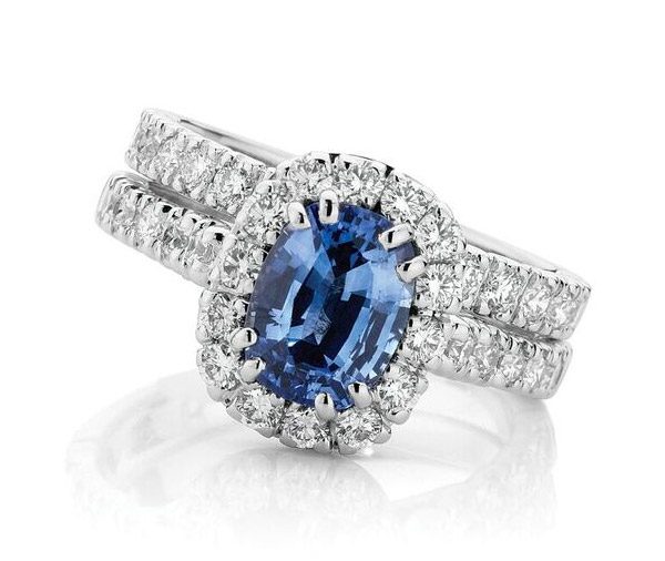 OXFORD HALO FOREVER – Diamond halo sapphire engagement & wedding ring set