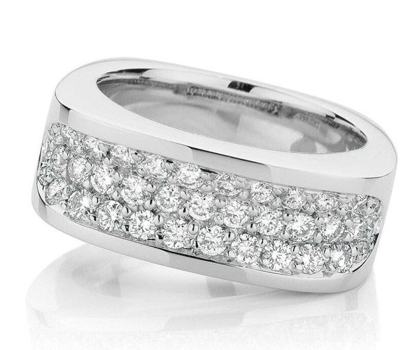 PAVE BLANC – Concave pave diamond dress ring