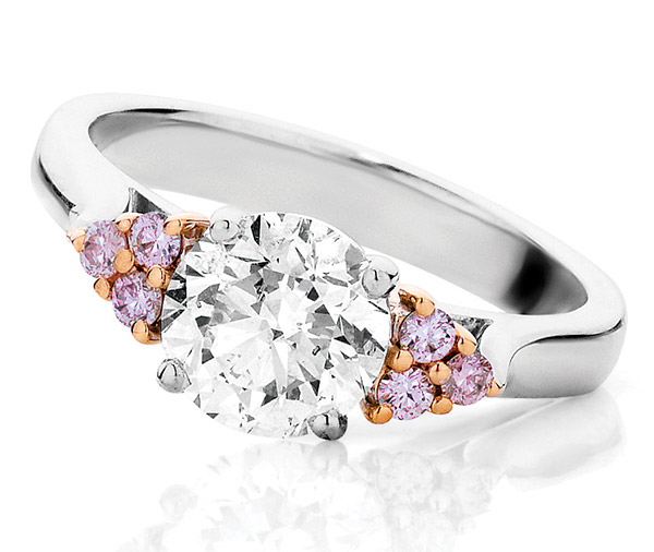SWEET DREAMS – Trio pink diamond engagement ring