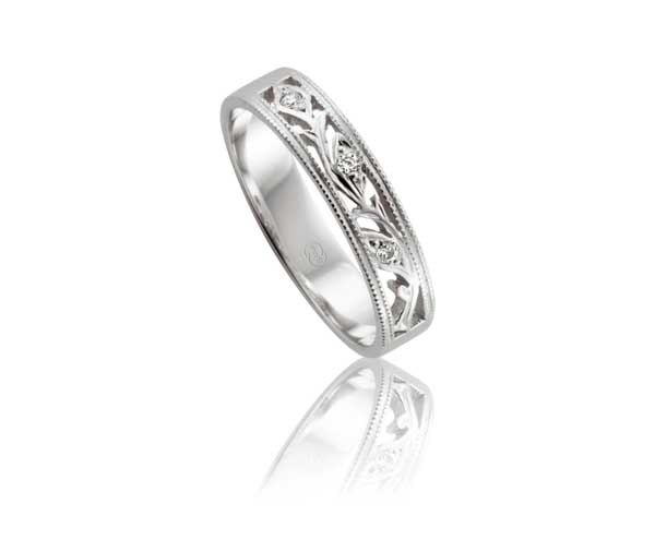 DIAMOND ALIANNA – Diamond leaf cut out wedding ring
